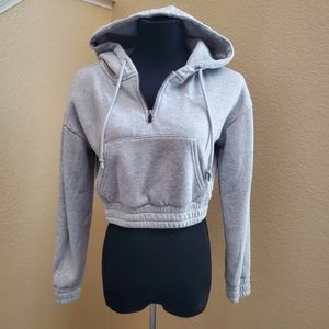 Alphalete Capital Cropped Hoodie Grey size Small